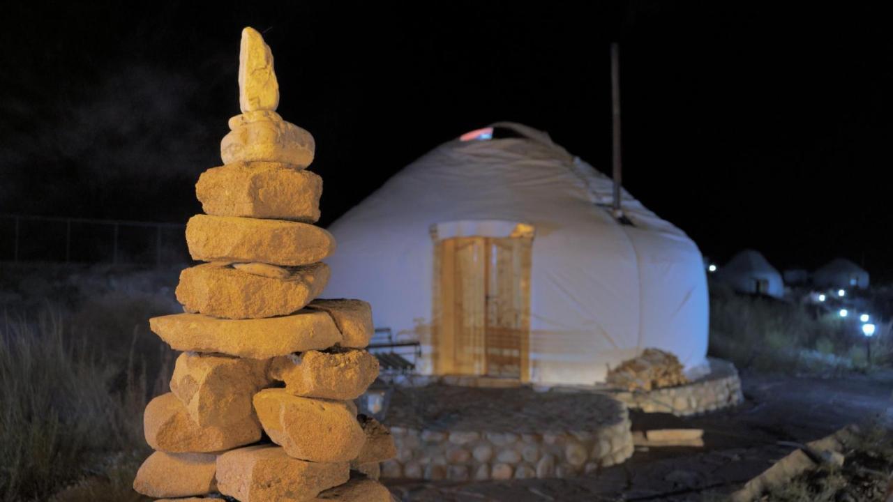 Tossor Ak-Tengir Yurt Resort מראה חיצוני תמונה