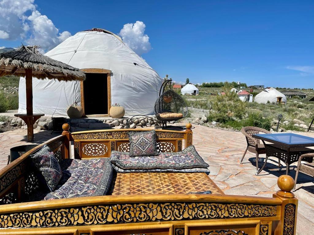 Tossor Ak-Tengir Yurt Resort מראה חיצוני תמונה