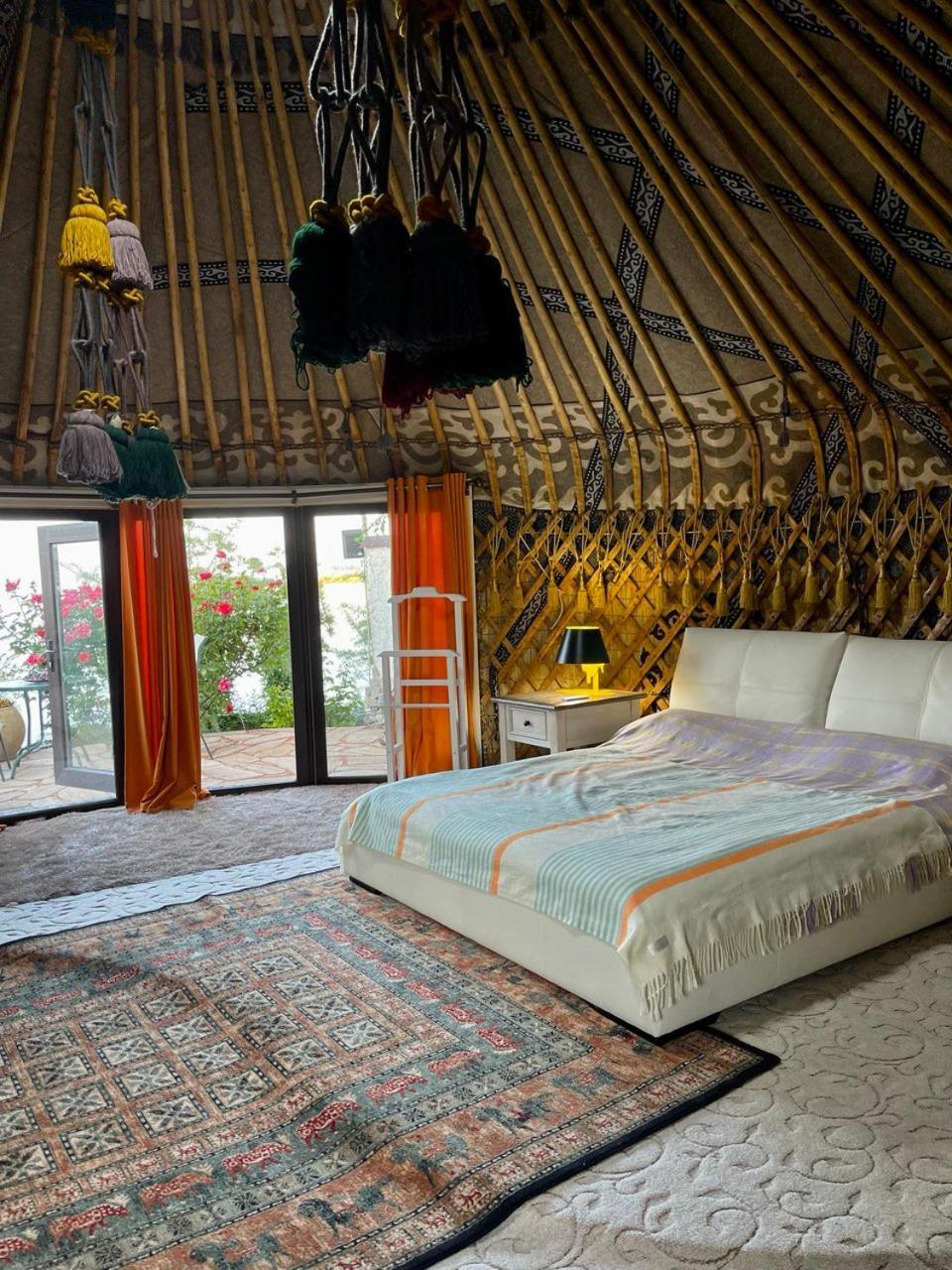 Tossor Ak-Tengir Yurt Resort מראה חיצוני תמונה